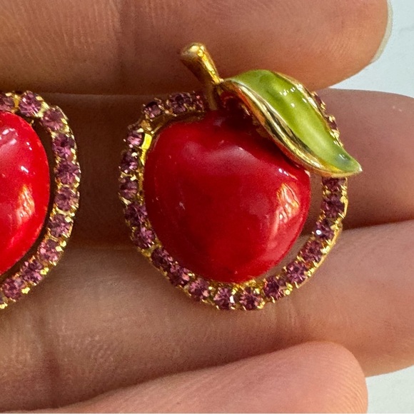 Gorgeous Vintage Vendome Crystal Rhinestones Clip On Apple Earrings - Picture 6 of 12